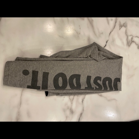 Nike leggings - Picture 2 of 3